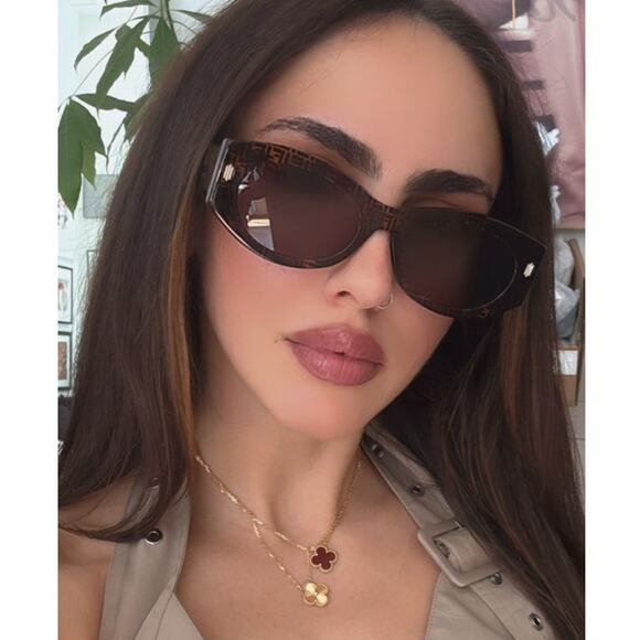 NEW Fendi FE40125I Roma Logo Print Oval Round Sunglasses - Picture 1 of 10